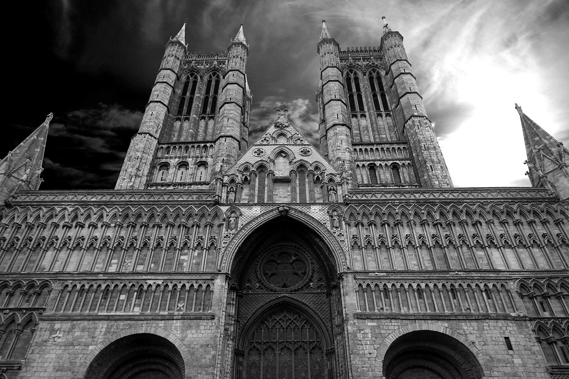 The Problem With “Come Experience a Move of God” Christianity